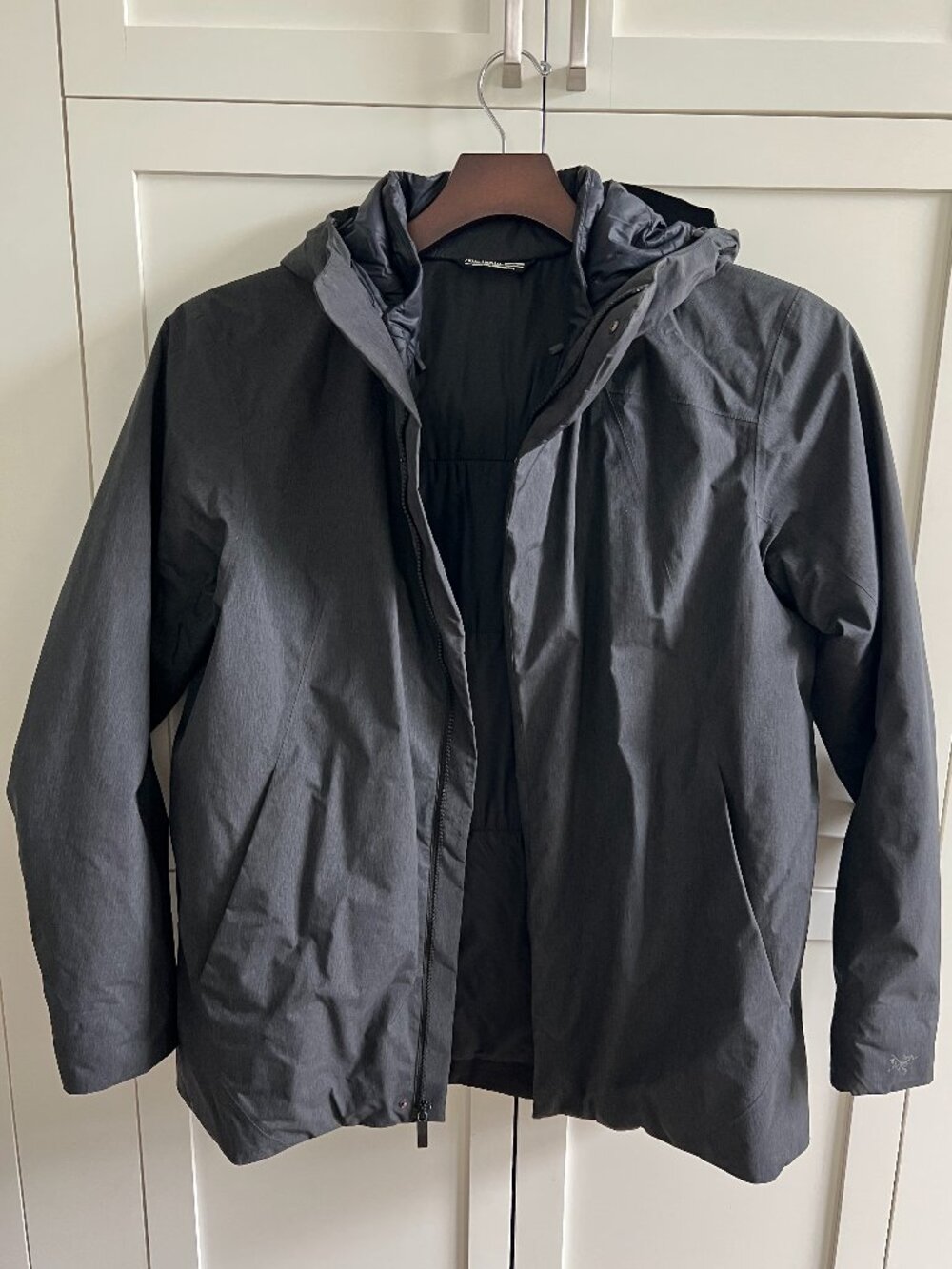 Arc'teryx Thorium Gore‑Tex Insulated Jacket Women's Large Black Hooded